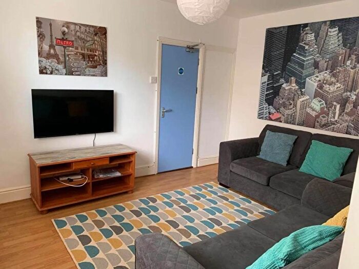5 Bedroom Property To Rent In Victoria Avenue, Brynmill, Swansea, SA1