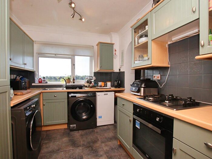 3 Bedroom Semi-Detached House For Sale In Westhill Drive, Llantrisant Pontyclun, CF72