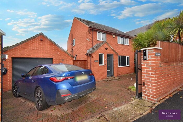 3 Bedroom Detached House For Sale In Shepherd Lane, Thurnscoe, Rotherham, S63