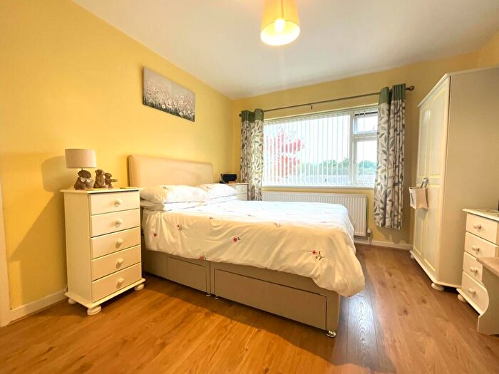 2 Bedroom Semi-Detached Bungalow For Sale In Heol Teilo, New Inn, Pontypool, NP4