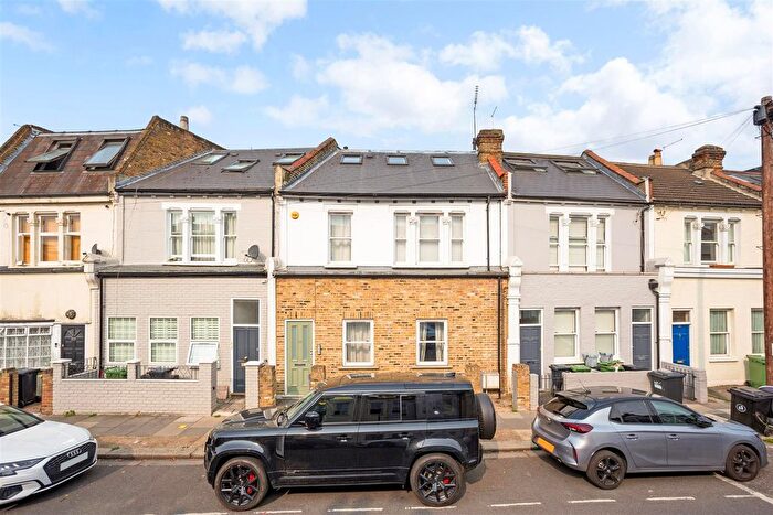 1 Bedroom Flat For Sale In Stephendale Road, Fulham, SW6