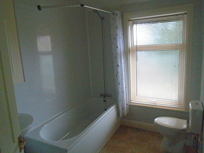 2 Bedroom End Of Terrace House To Rent In Beech Grove, Bentley, DN5