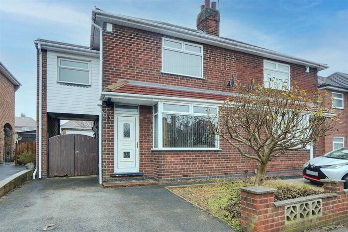 3 Bedroom Semi-Detached House To Rent In Lilleker Rise, Redhill, Nottinghamshire NG5