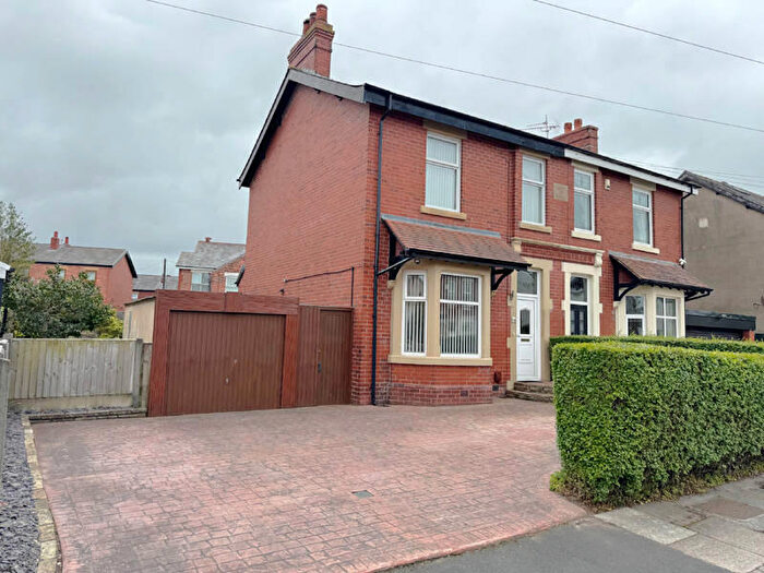 3 Bedroom Semi-Detached House For Sale In Lime Grove - Thornton Cleveleys -, FY5