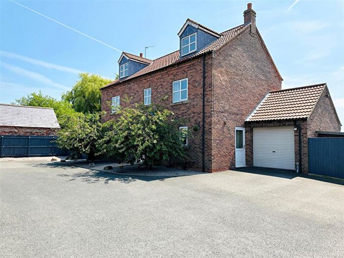 6 Bedroom Detached House For Sale In Meadow Gate, North Duffield, Selby, YO8