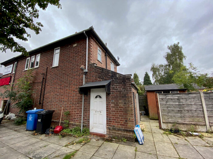 1 Bedroom Flat To Rent In Church Road, Manchester, M41