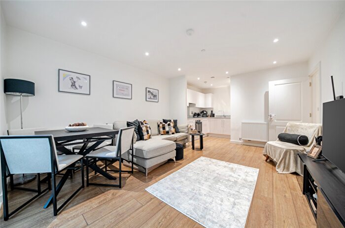 1 Bedroom Flat For Sale In Regal Walk, Bexleyheath, Kent, DA6