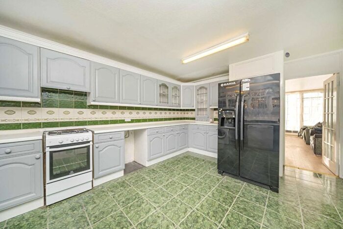 4 Bedroom Terraced House To Rent In Prague Place, Brixton, SW2