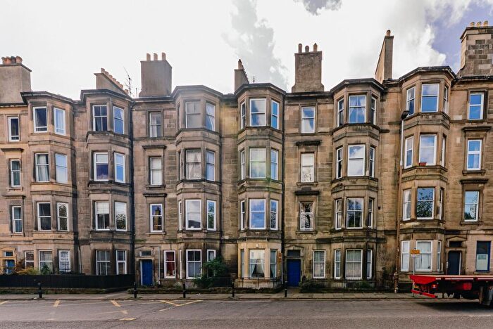 1 Bedroom Flat For Sale In Bowhill Terrace, Edinburgh, EH3