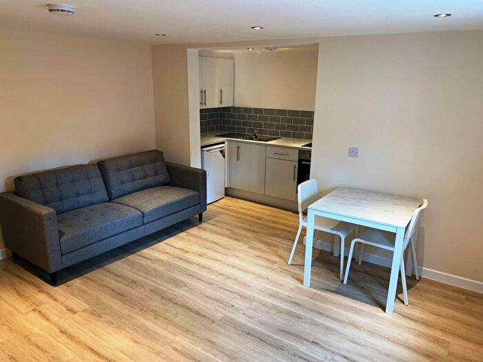 1 Bedroom Flat To Rent In Mauldeth Road West, Withington, M20
