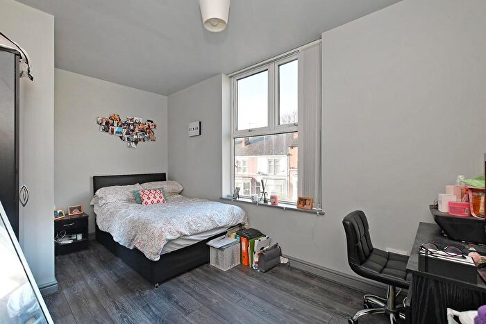 5 Bedroom House To Rent In South View Road, Sheffield, S7