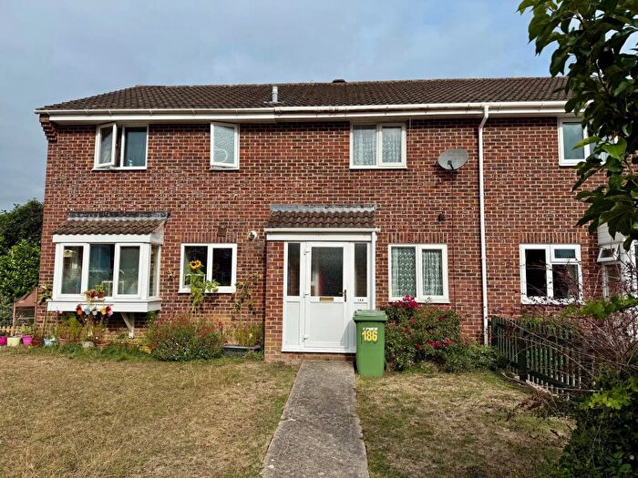 2 Bedroom Terraced House To Rent In Strode Road, Street, BA16