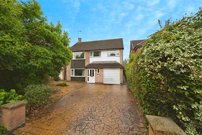 4 Bedroom Detached House For Sale In Alwyn Road, Bilton, Rugby, CV22