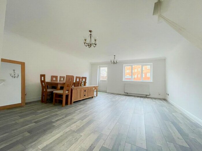 3 Bedroom Terraced House To Rent In Pritchett Close, Enfield EN3