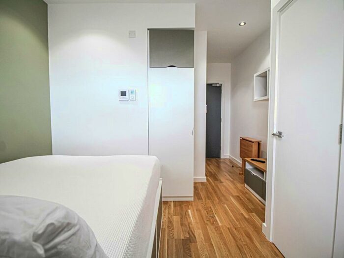 Studio To Rent In Queen Street, Leeds, West Yorkshire, LS1