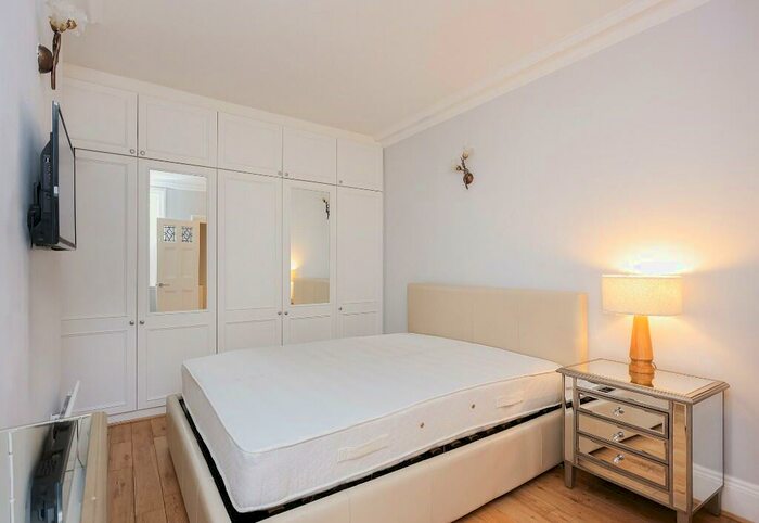 1 Bedroom Flat To Rent In Marylebone Road, Marylebone, NW1