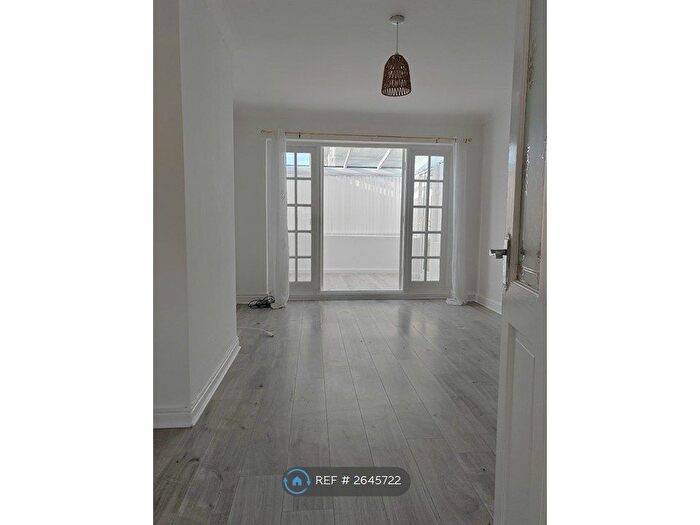 2 Bedroom Semi-Detached House To Rent In Mildenhall Rd, Liverpool, L25
