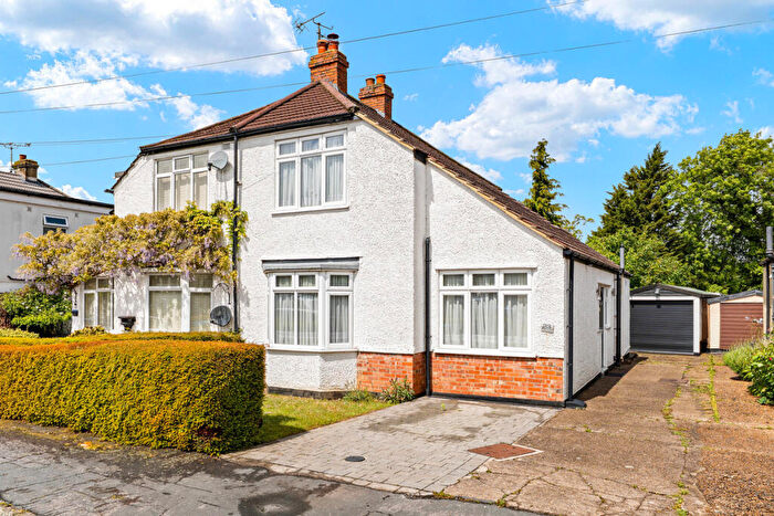 3 Bedroom Semi Detached House For Sale In Foxon Lane Gardens, Caterham, CR3