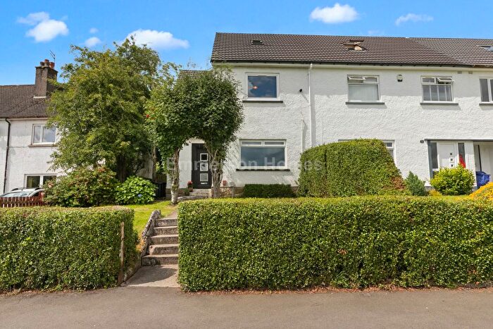 2 Bedroom End Of Terrace House For Sale In Burnside Road, Elderslie, PA5