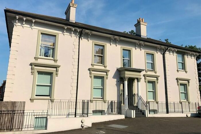 2 Bedroom Flat To Rent In Green Lanes, London N21