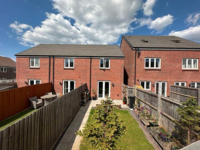 2 Bedroom End Of Terrace House For Sale In Silverweed Road, Emersons Green, BS16