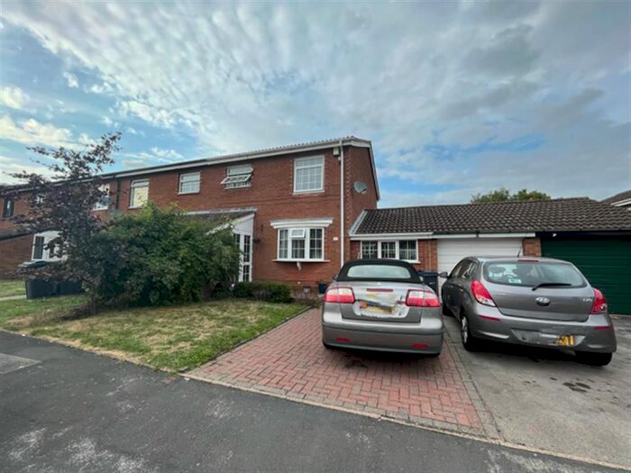 3 Bedroom Town House To Rent In Rickyard Close, Yardley, Birmingham, B25