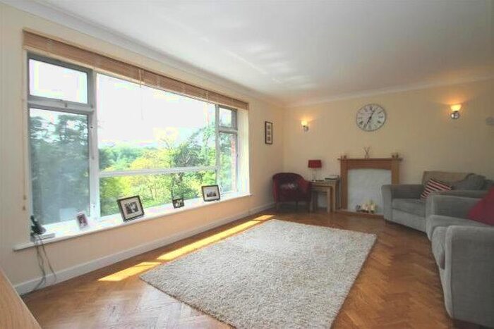 2 Bedroom Flat To Rent In - Lubbock Road, Chislehurst, BR7