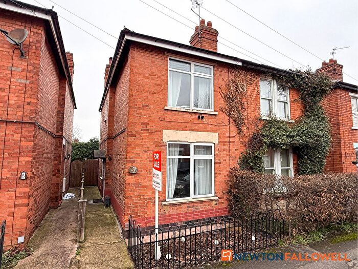 3 Bedroom Semi Detached House For Sale In Lawrence Street, Newark, NG24