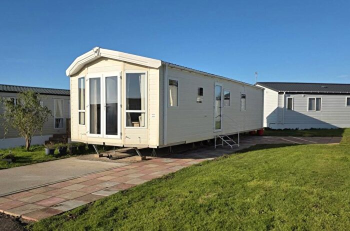 2 Bedroom Caravan For Sale In Flag Hill, Great Bentley, Colchester, CO7