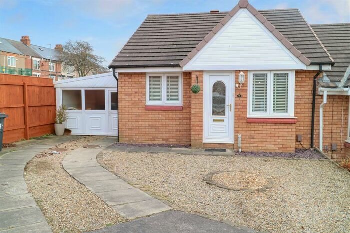 2 Bedroom Detached Bungalow To Rent In Cheviot Court, Darlington, DL1