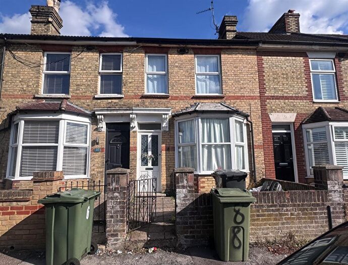 2 Bedroom Terraced House To Rent In Victoria Street, Maidstone, ME16