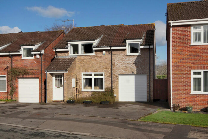 4 Bedroom Detached House For Sale In Cesson Close, Chipping Sodbury, Bristol, BS37