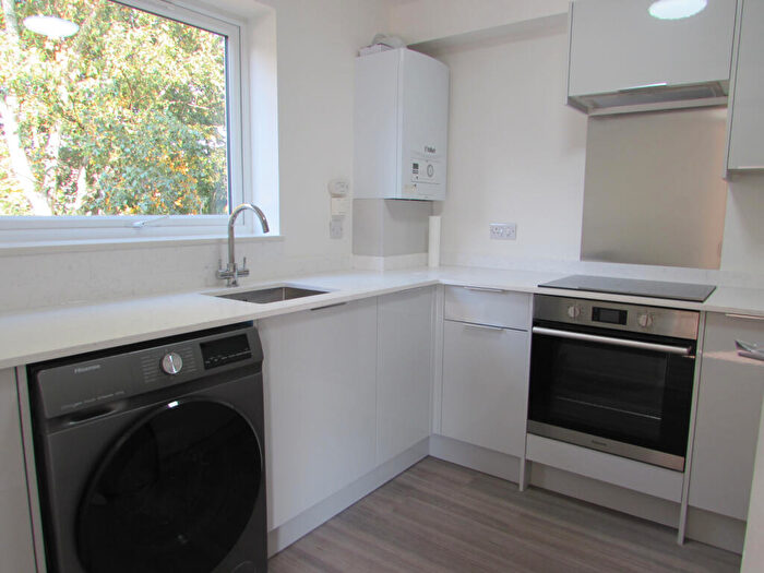 2 Bedroom Flat To Rent In Archery Close, Harrow, HA3