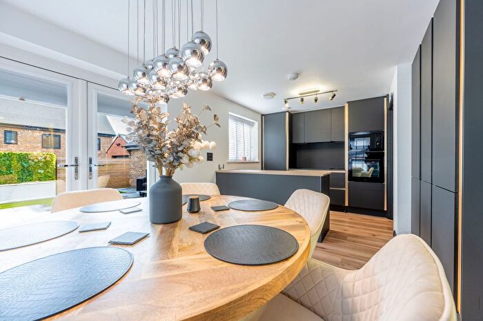 3 Bedroom Detached House For Sale In Sandpiper Drive, Whitley, Fareham, PO15