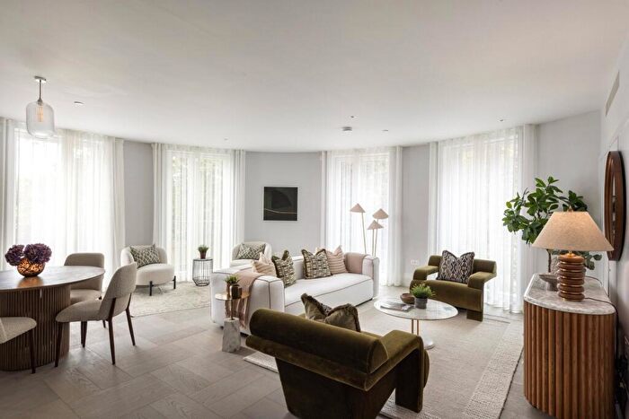 2 Bedroom Apartment For Sale In Fitzjohns Avenue, Hampstead, NW3