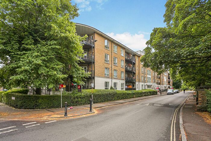 1 Bedroom Flat To Rent In St. Georges Way, Peckham, SE15