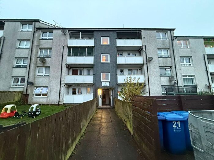 2 Bedroom Flat For Sale In D Maple Drive, Johnstone, Renfrewshire, PA5