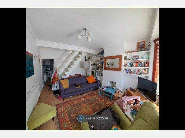 2 Bedroom Terraced House To Rent In Devon Road, Essex, IG11