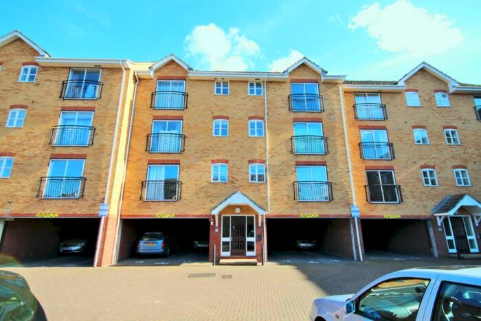 2 Bedroom Flat To Rent In Timber Court, Grays, Essex, RM17