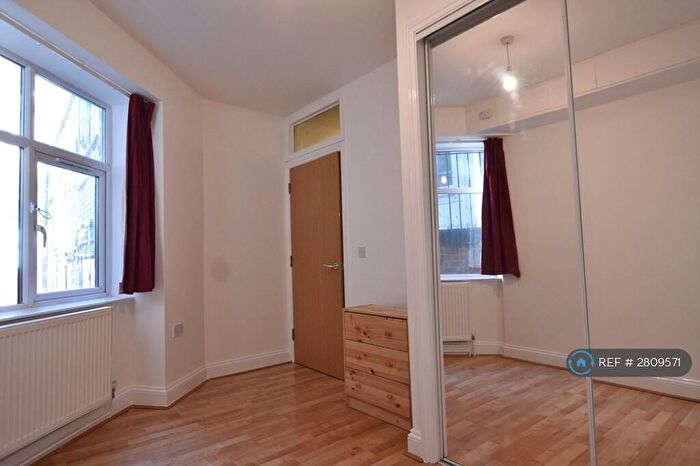 1 Bedroom Flat To Rent In T L House, Luton, LU1