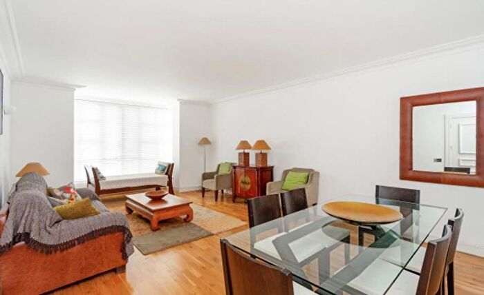 2 Bedroom Flat To Rent In Montagu Mansions, Marylebone, London, W1U