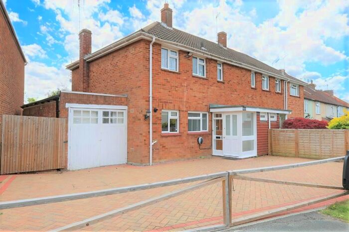 3 Bedroom Semi-Detached House To Rent In Oxenhill Road, Kemsing, Sevenoaks, TN15