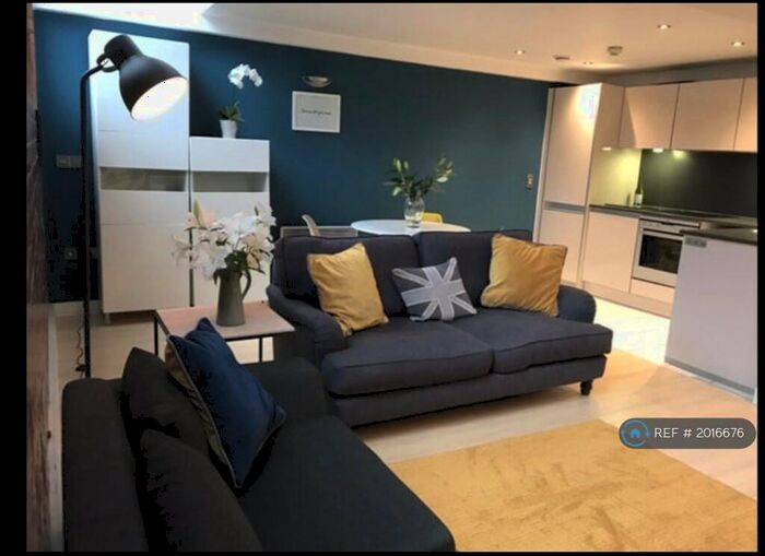 2 Bedroom Flat To Rent In Sorting Office, Manchester, M3