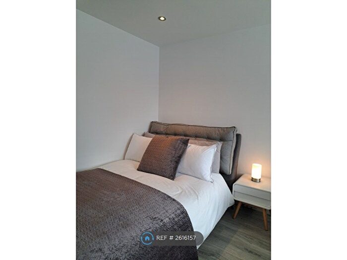 Studio To Rent In Willow View, Leeds, LS14 - Photo 3