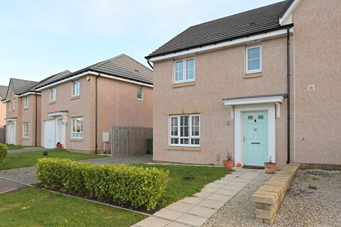 3 Bedroom Semi Detached House For Sale In Rosehill Cusp, Wallyford, Musselburgh, EH21