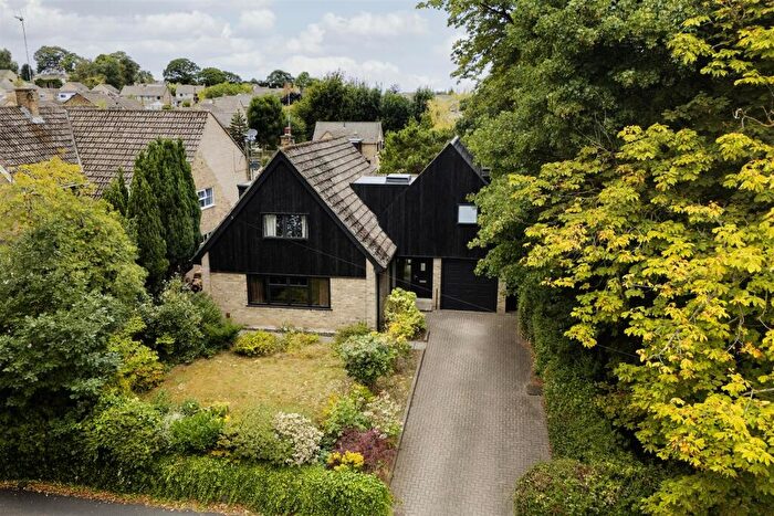 4 Bedroom Detached House For Sale In Fenay Lane, Almondbury, Huddersfield, HD5