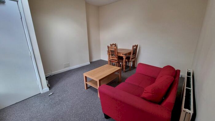 1 Bedroom Flat To Rent In Moss Lane East, Manchester, M14