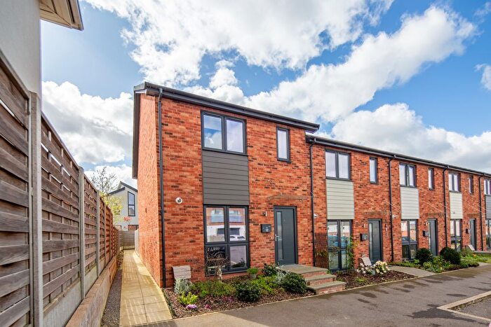 2 Bedroom End Terrace House For Sale In Austin Way, Bicester, OX25