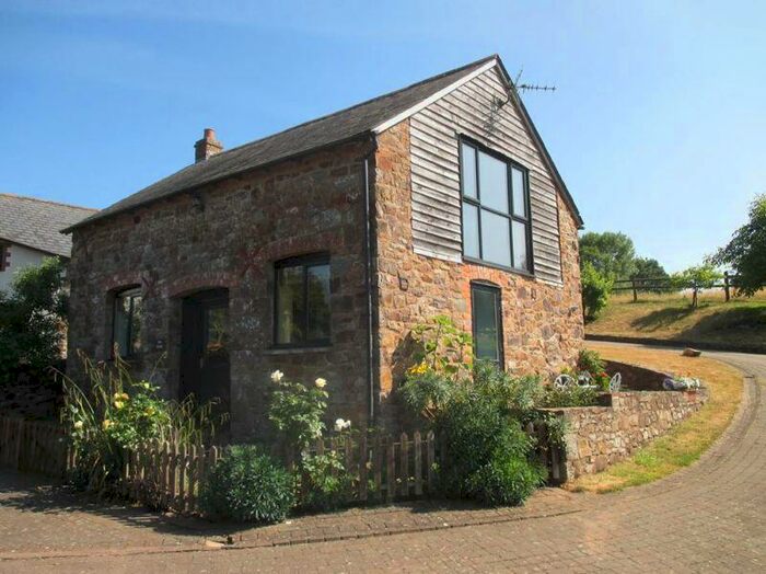 1 Bedroom Detached House For Sale In North Tawton, EX20