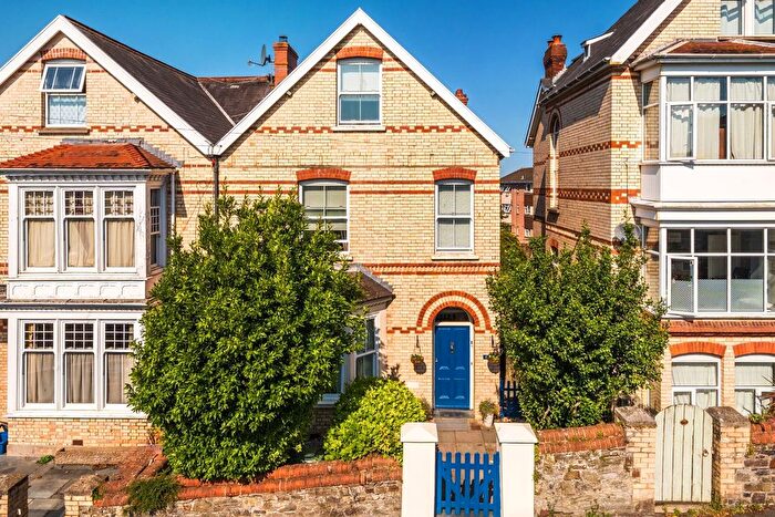 5 Bedroom Semi Detached House For Sale In Ashleigh Road, Barnstaple, Devon, EX32